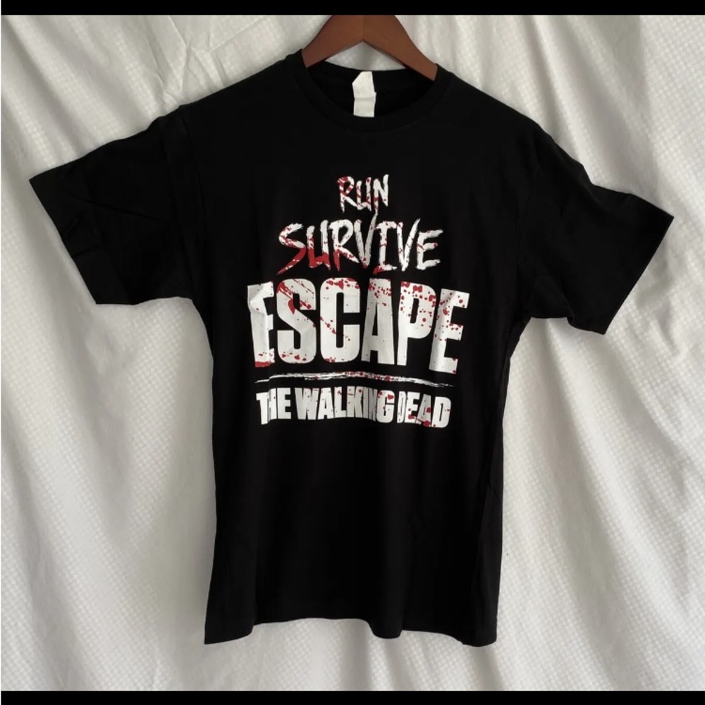 The Walking Dead Run Survive Escape Men’s Small S Black T-shirt RSR Tee
